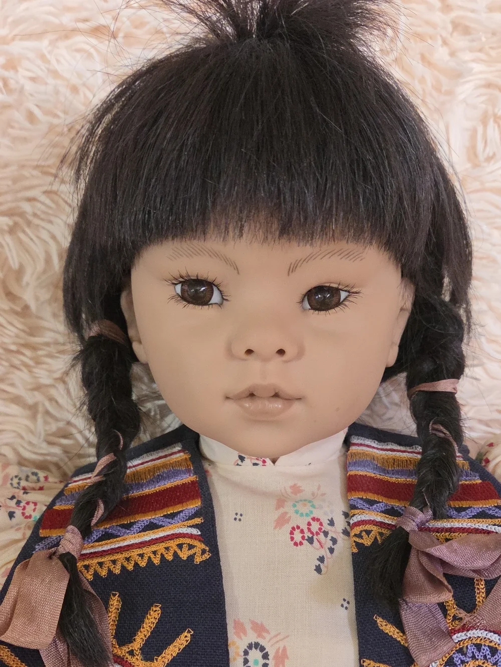 Suzi And Puyi Native American Great American Doll Company With Signed Photo